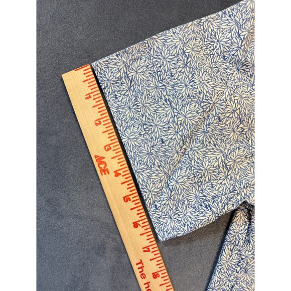 (New) Faherty Button Up Short Sleeve Shirt Blue/White Pattern - Men’s Size M - Picture 5 of 8